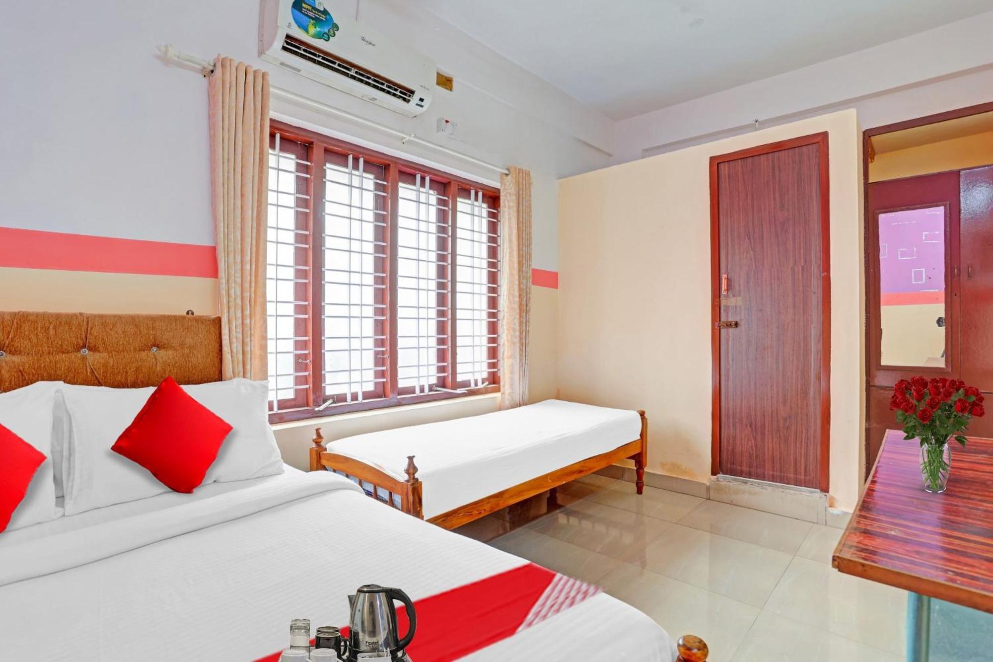 Hotel Spot On The New View Regency Thiruvananthapuram Esterno foto